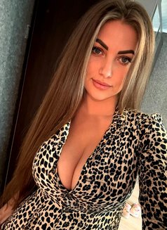 Liana - escort in Dubai Photo 11 of 11