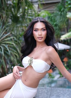 Liannasofine - Transsexual escort in Makati City Photo 9 of 14