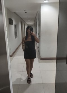 Lianne - escort in Makati City Photo 2 of 3