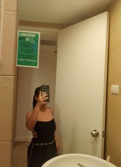 Lianne - escort in Makati City Photo 3 of 3