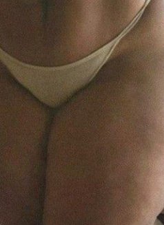 Licnna - escort in Lomé Photo 2 of 4