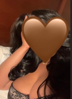 Licnna - escort in Lomé Photo 3 of 4