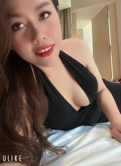 Lisa - escort in Doha Photo 4 of 6
