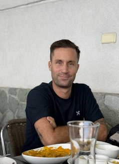 Lido - Male escort in Bangkok Photo 2 of 9