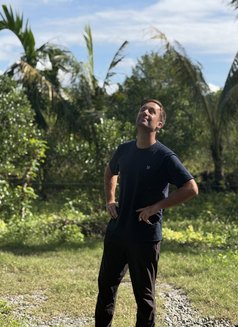 Lido - Male escort in Bangkok Photo 3 of 9