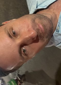 Lido - Male escort in Bangkok Photo 5 of 9