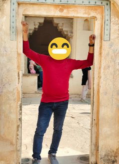 Life Is Chilling - Male escort in New Delhi Photo 2 of 3