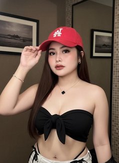 Light in Mabela - puta in Muscat Photo 1 of 2