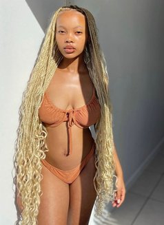 Light Skin African Girl Tarah - puta in Gurgaon Photo 1 of 3