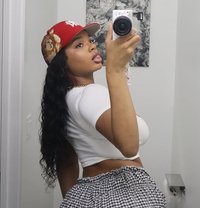 Light Skin Girl Kadashi - escort in Ahmedabad