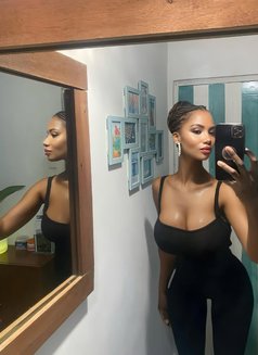 Light Skin Girl Phionah - escort in Ahmedabad Photo 3 of 5