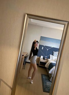 Lihanell - escort in Dubai Photo 6 of 7