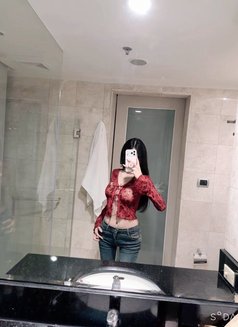 Lihn Smith - escort in Hong Kong Photo 6 of 6