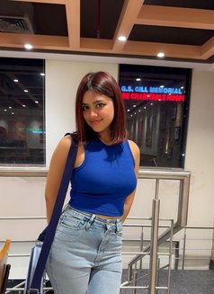 Liisa - escort in Hyderabad Photo 2 of 3