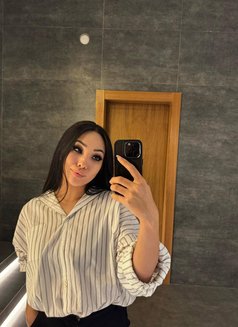 Lika - escort in Dubai Photo 7 of 9