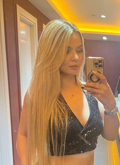 Independent - escort in Dubai Photo 2 of 4