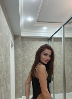 Lika - escort in Jeddah Photo 10 of 14