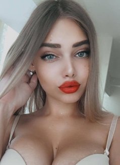 Lika Teen - escort in Dubai Photo 3 of 7