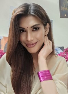 Likla - Transsexual escort in Bangalore Photo 3 of 11