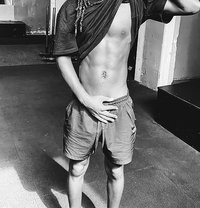 Lil Dark - Male escort in Nairobi