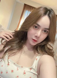 Sky full service - escort in Riyadh Photo 2 of 8