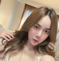 Sky full service - escort in Riyadh