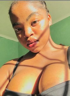 lil - escort in Bangalore Photo 2 of 2