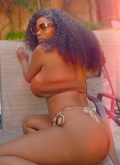 Lila - escort in Bali Photo 3 of 5