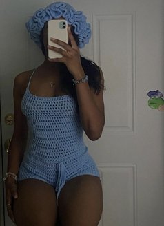 Lilac - puta in Abuja Photo 1 of 4