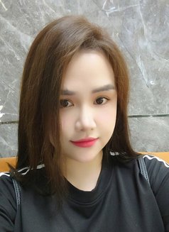 Lili.18+ big boob INCALL & OUTCALL - puta in Al Manama Photo 13 of 15