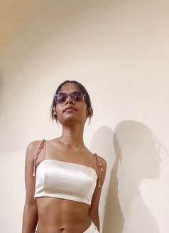 Lili - Intérprete de adultos in Gurgaon Photo 6 of 9