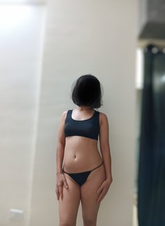 Lili - escort in New Delhi Photo 1 of 1