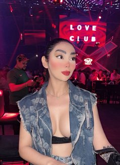 Lili - puta in Dubai Photo 1 of 1