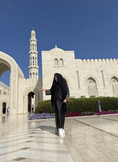 Lili - escort in Muscat Photo 2 of 5