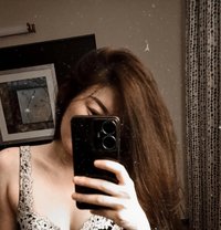 Lili - escort in Dubai