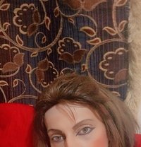 Lili - Transsexual escort in Beirut