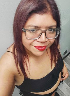 Lili - masseuse in Los Teques Photo 2 of 3