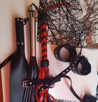 Lili - Transsexual escort agency in Kuwait