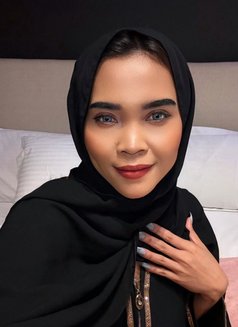 Lili Petite Quen of Anal Indonesian - puta in Dubai Photo 6 of 6