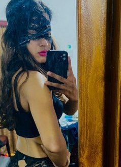 Lili Rosh - Intérprete transexual de adultos in Colombo Photo 11 of 12