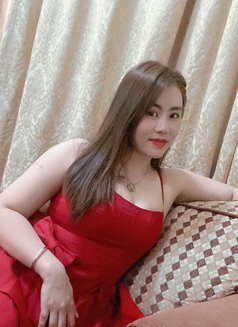 Lili - escort in Muscat Photo 3 of 3