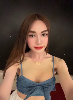 Lili - Transsexual escort in Dubai Photo 4 of 7