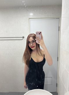 Lili - Transsexual escort in Dubai Photo 5 of 7