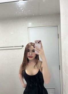 Lili - Transsexual escort in Dubai Photo 6 of 7