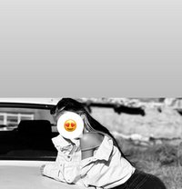 Lili - puta in Muscat Photo 2 of 4