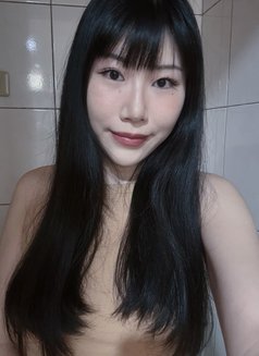 Lilia - escort in Taipei Photo 3 of 6