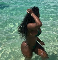 Lilian - escort in Bali