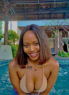 Lilian - masseuse in Bangkok Photo 4 of 8