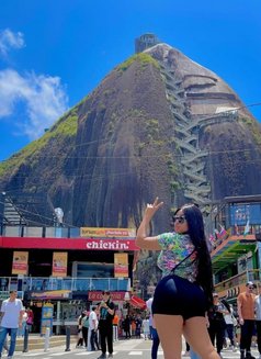 Liliana - puta in Abidjan Photo 1 of 3