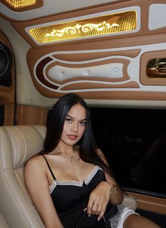Lilieyen - Transsexual escort in Bangkok Photo 8 of 12